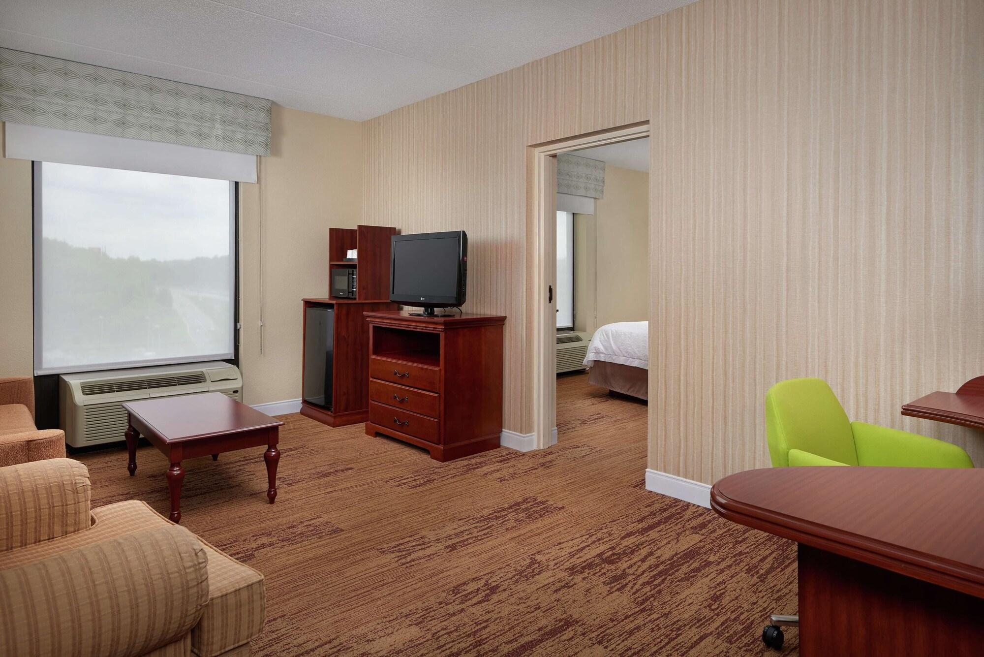 Hotel Hampton 3*
